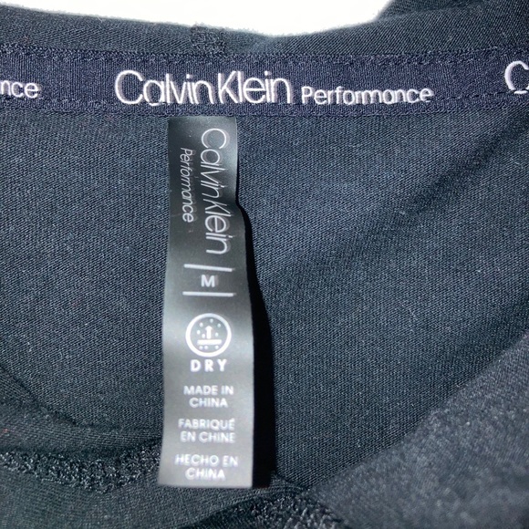 Calvin Klein Performance Pull Over - Picture 3 of 3